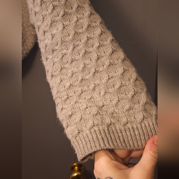 Princess Polly Balloon Sleeve Cropped Knit Sweater size M/L - Picture 3 of 9